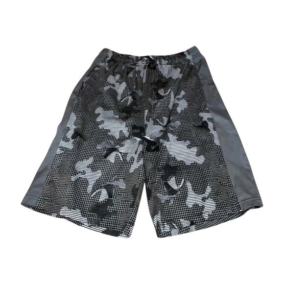 Victory Black and Gray Camo Patterned Shorts Size L - Picture 1 of 3